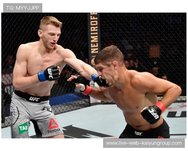 UFC角落狂攻逼停裁判：究竟发生了什么？幕后真相震撼揭秘